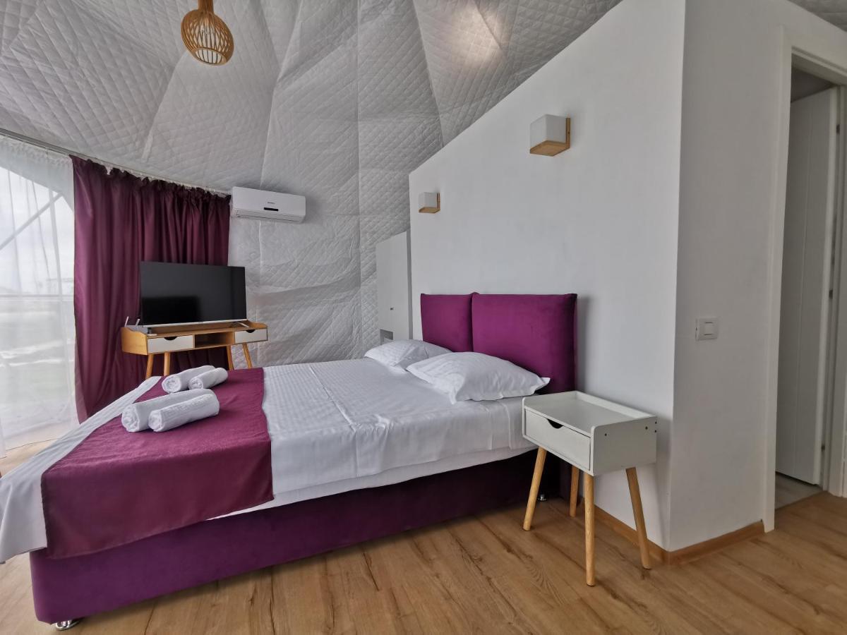 Glamping By The Sea Hotel Navodari Bagian luar foto